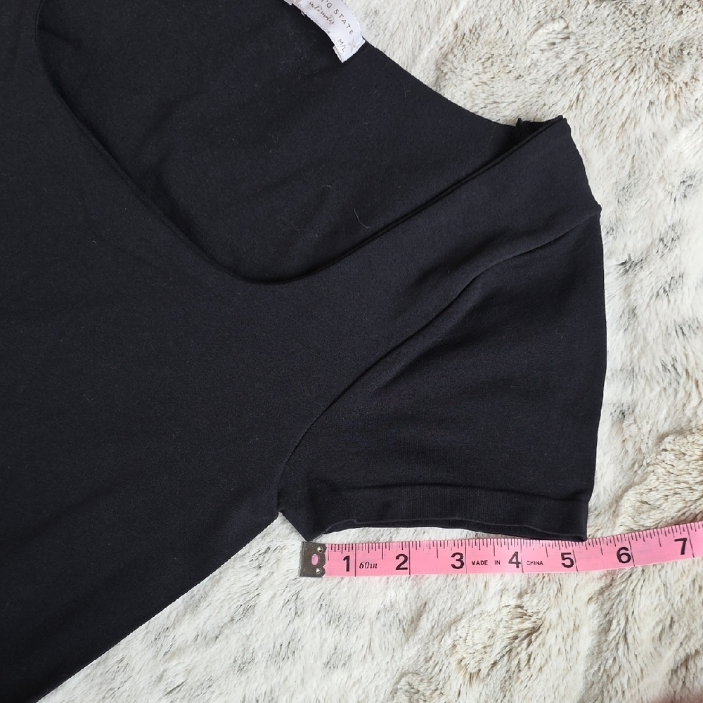 Altar'd State Black Seamless Square Neck Short Sleeve Tee - Picture 6 of 8